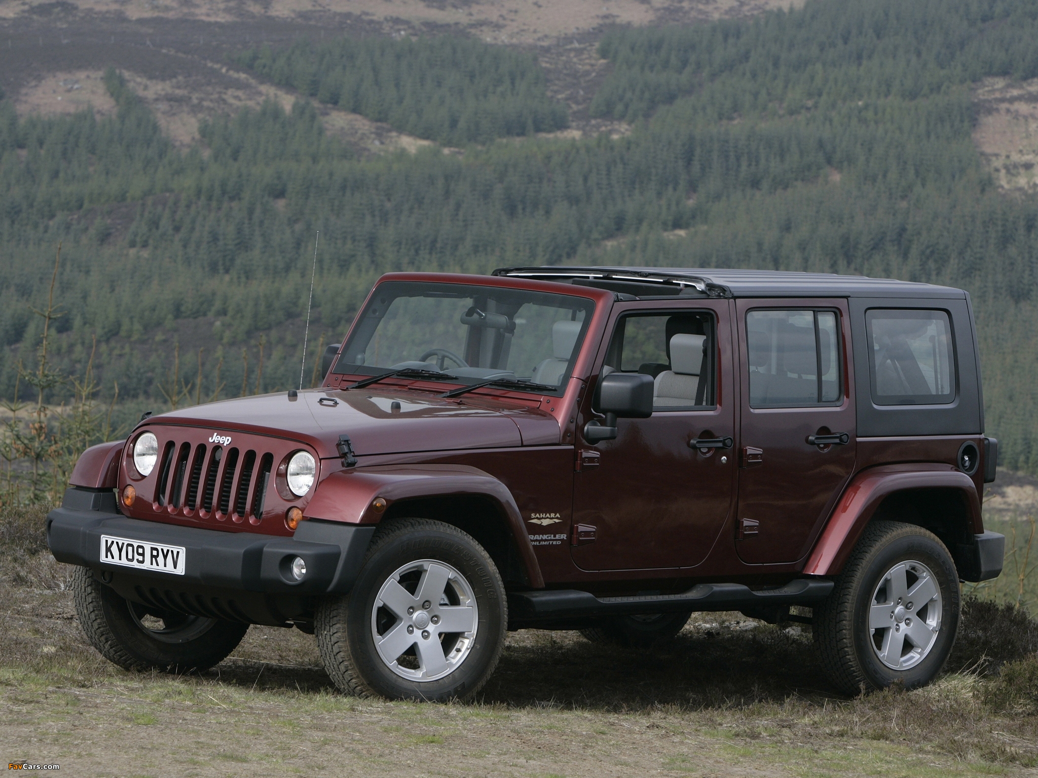 Jeep Wrangler Unlimited Sahara UK-spec (JK) 2007–11 images (2048 x 1536)