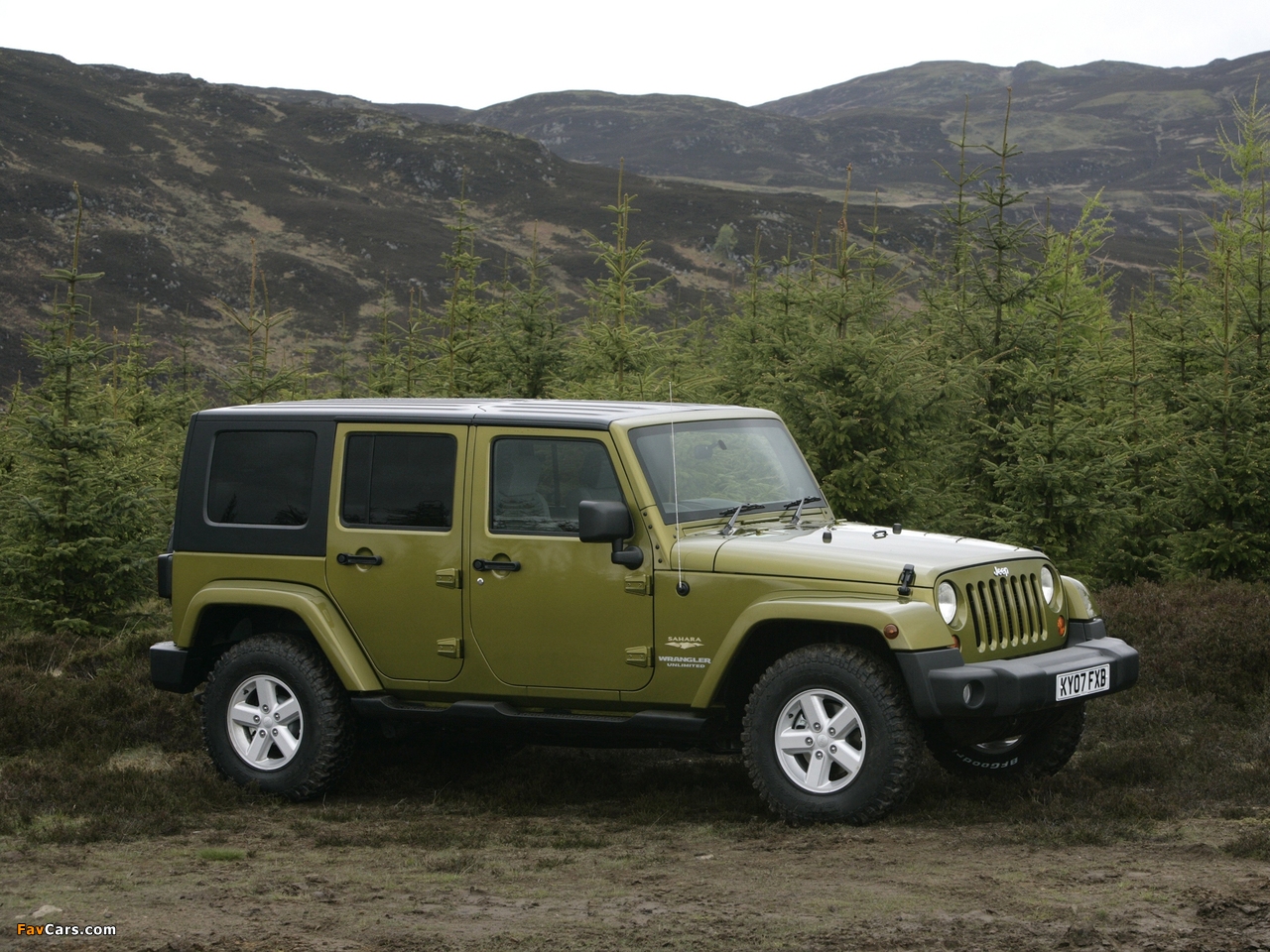 Jeep Wrangler Unlimited Sahara UK-spec (JK) 2007–11 photos (1280 x 960)