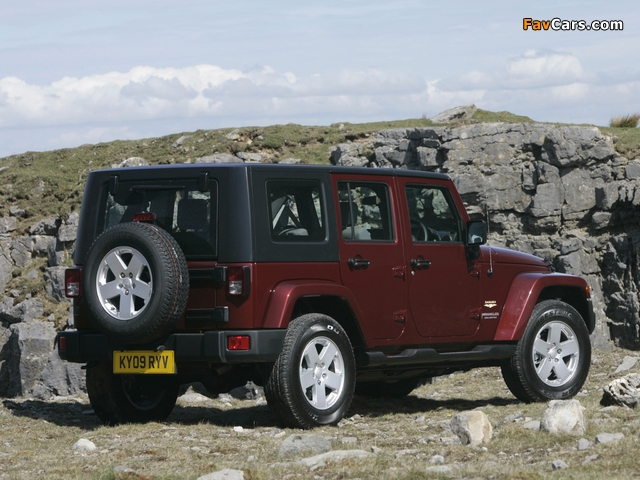 Jeep Wrangler Unlimited Sahara UK-spec (JK) 2007–11 pictures (640 x 480)
