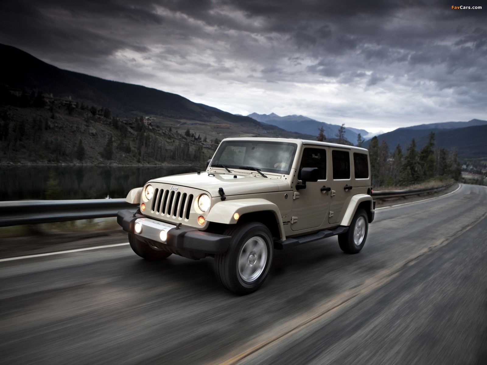 Jeep Wrangler Unlimited Sahara (JK) 2010 images (1600 x 1200)