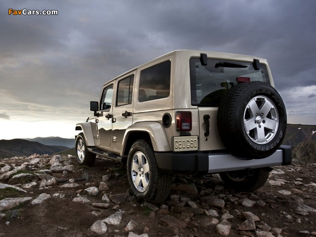 Jeep Wrangler Unlimited Sahara (JK) 2010 photos (640 x 480)