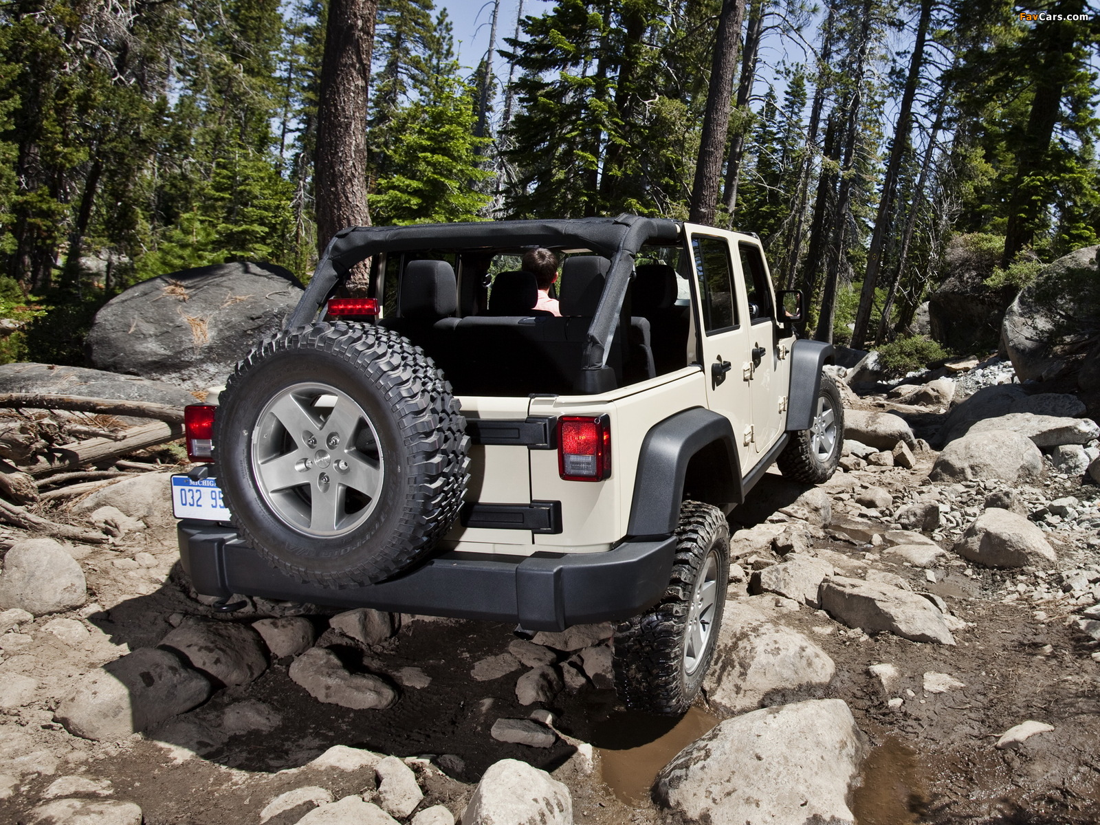 Jeep Wrangler Unlimited Rubicon (JK) 2010 pictures (1600 x 1200)