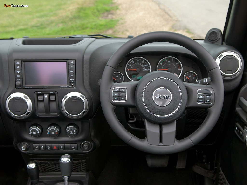 Jeep Wrangler 70th Anniversary UK-spec (JK) 2011 images (1024 x 768)