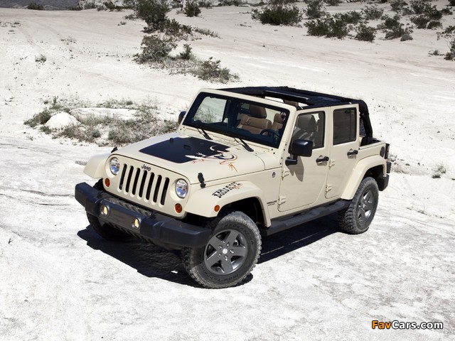 Jeep Wrangler Unlimited Mojave (JK) 2011 photos (640 x 480)