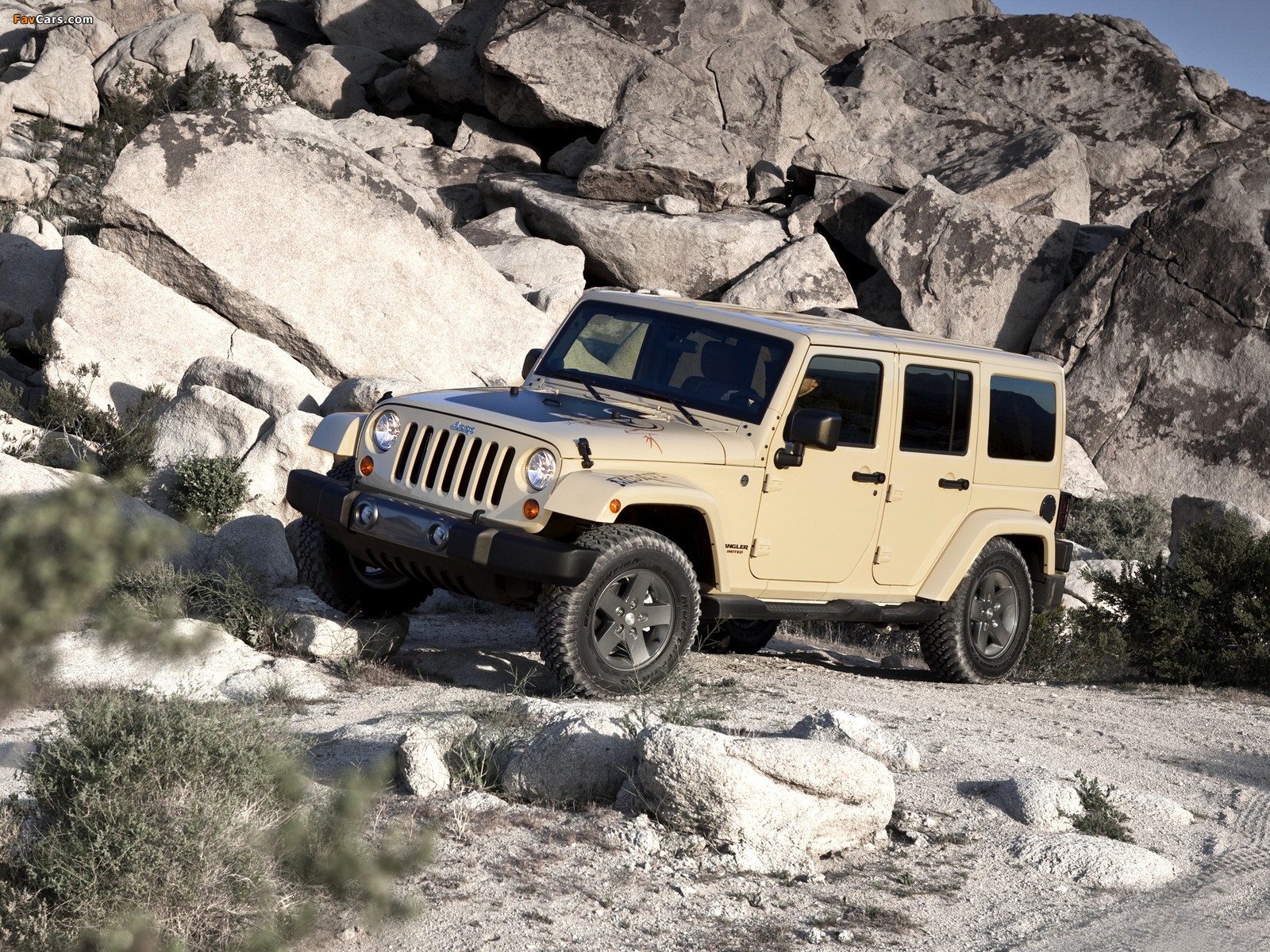 Jeep Wrangler Unlimited Mojave (JK) 2011 wallpapers (1600 x 1200)