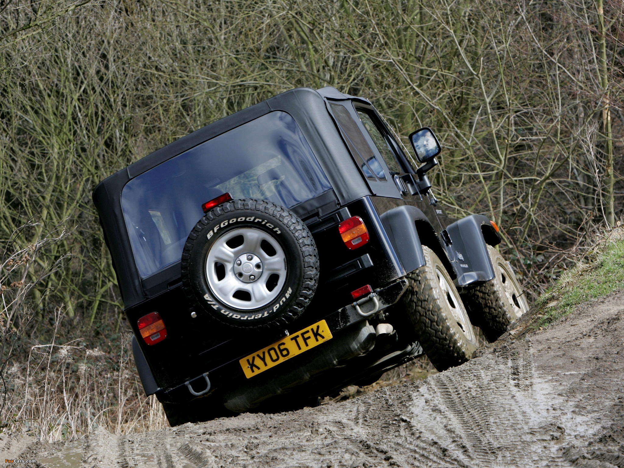 Photos of Jeep Wrangler Sport UK-spec (TJ) 1997–2006 (2048 x 1536)