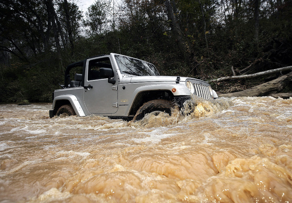 Photos of Jeep Wrangler Sahara (JK) 2007