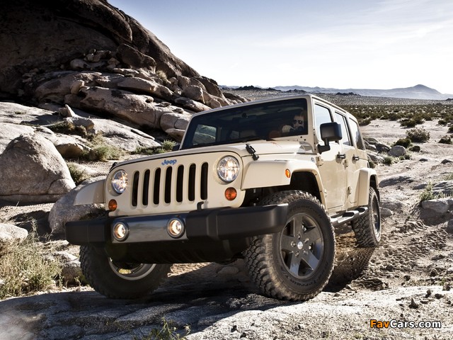Photos of Jeep Wrangler Unlimited Mojave (JK) 2011 (640 x 480)