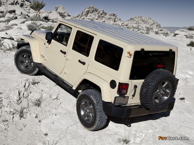 Photos of Jeep Wrangler Unlimited Mojave (JK) 2011 (640 x 480)