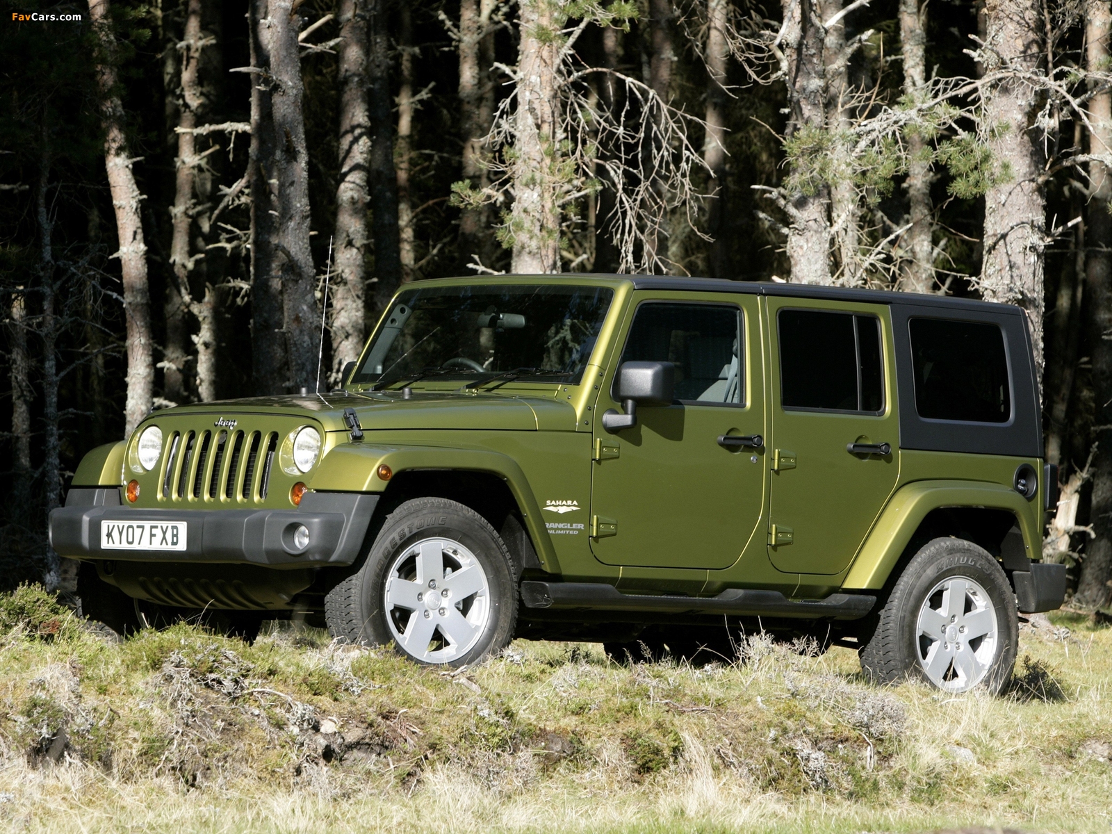 Pictures of Jeep Wrangler Unlimited Sahara UK-spec (JK) 2007–11 (1600 x 1200)