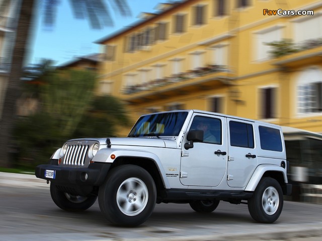 Pictures of Jeep Wrangler Sahara Unlimited (JK) 2011 (640 x 480)