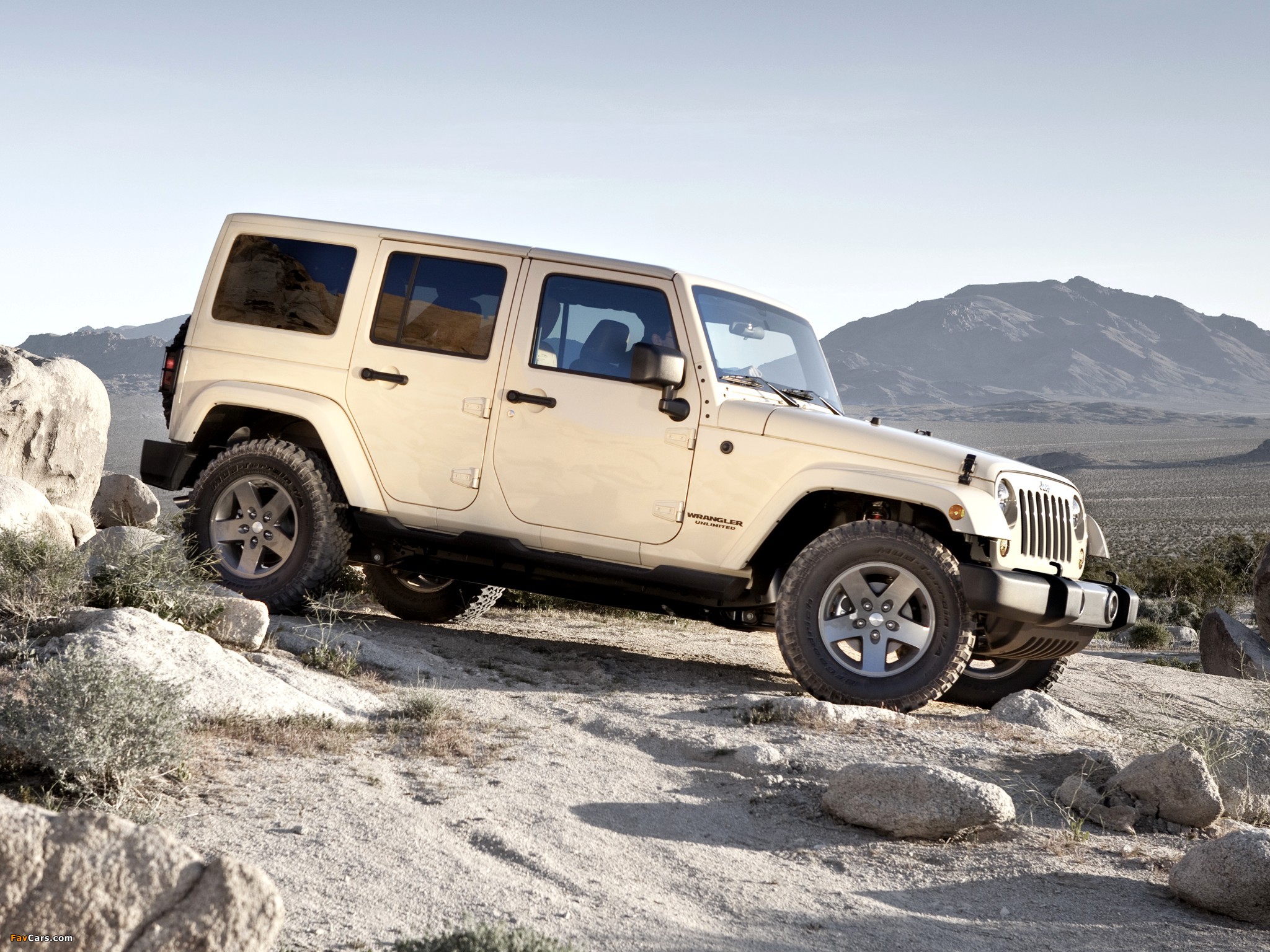 Pictures of Jeep Wrangler Unlimited Mojave (JK) 2011 (2048 x 1536)