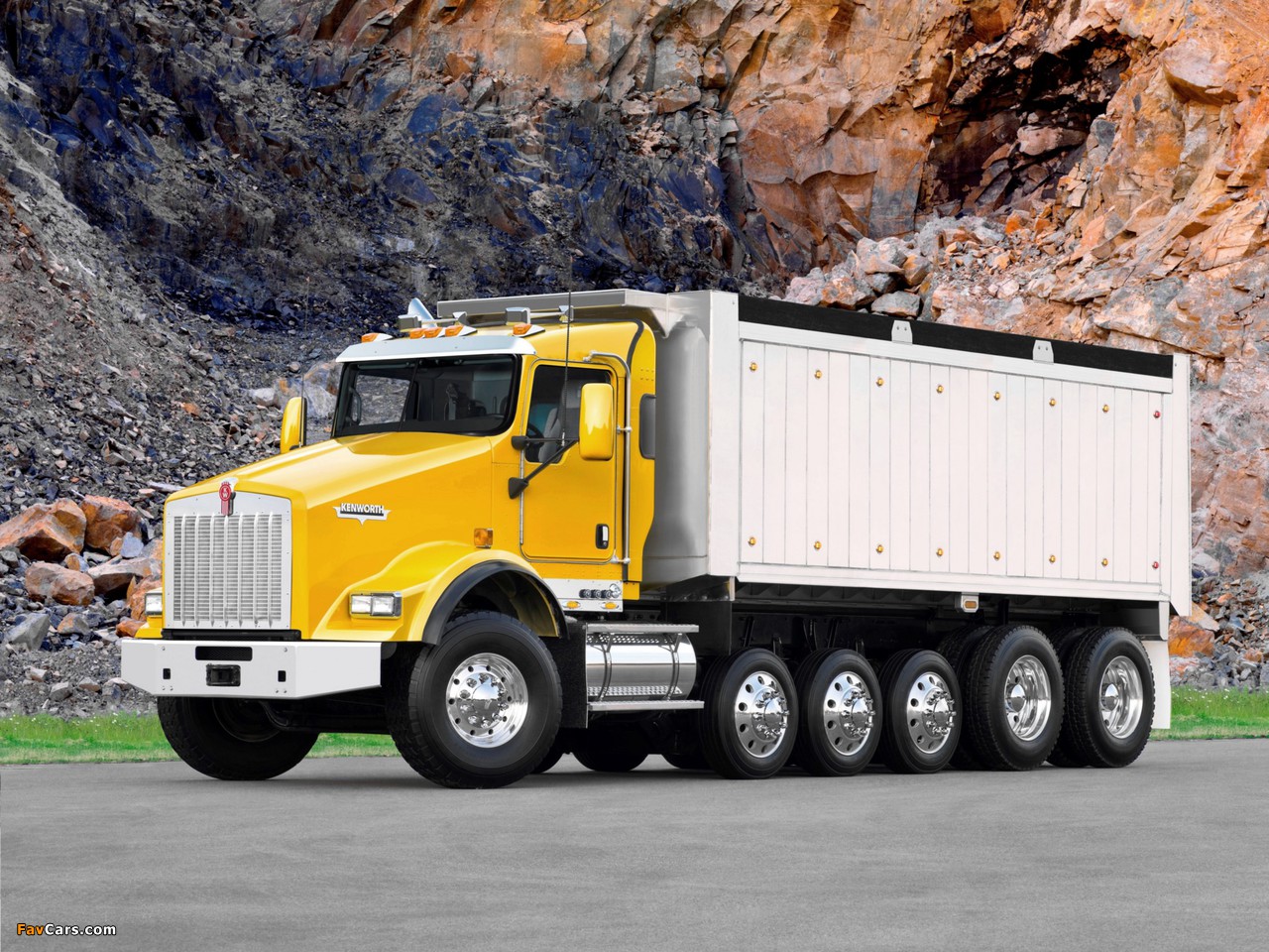 Kenworth T800 Dump Truck 2005 pictures (1280 x 960)