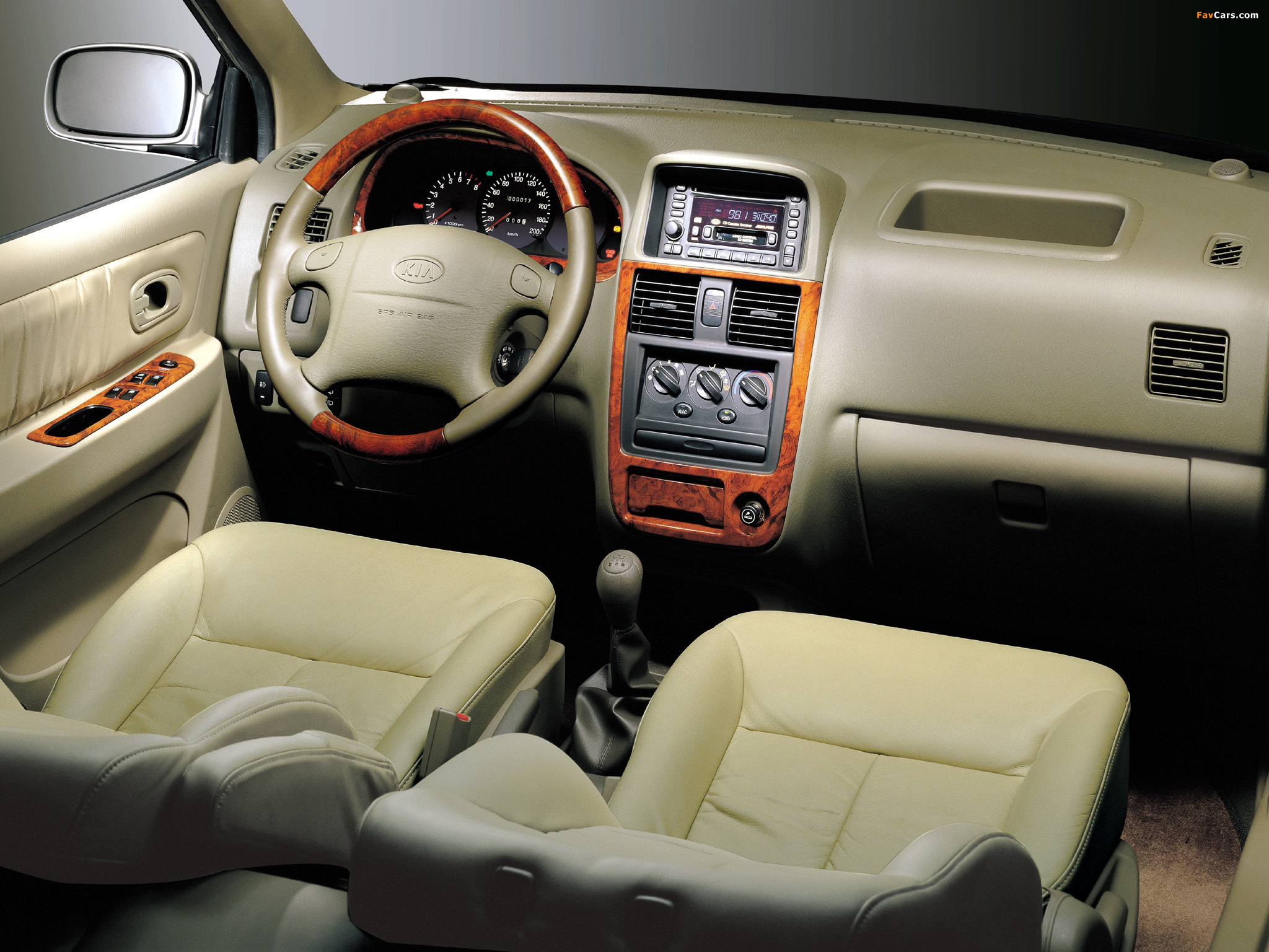 Images of Kia Carens 1999–2002 (2048 x 1536)