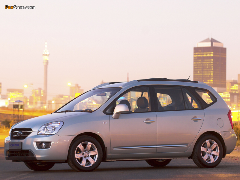 Images of Kia Carens ZA-spec (UN) 2007–09 (800 x 600)