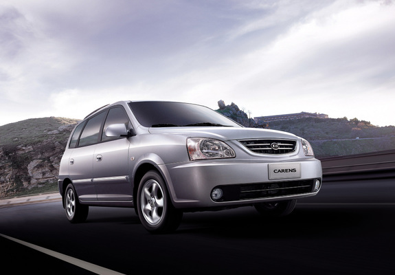 Kia Carens 2002–06 images