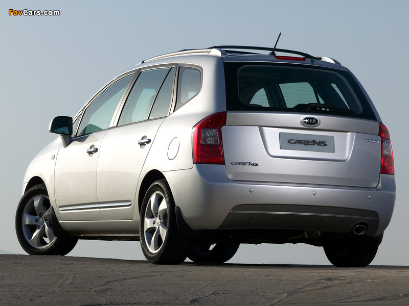 Kia Carens (UN) 2006–10 images (800 x 600)