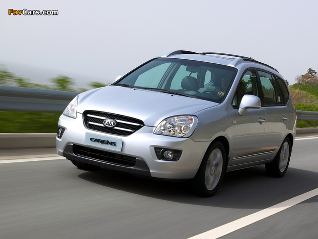 Kia Carens (UN) 2006–10 images (640 x 480)