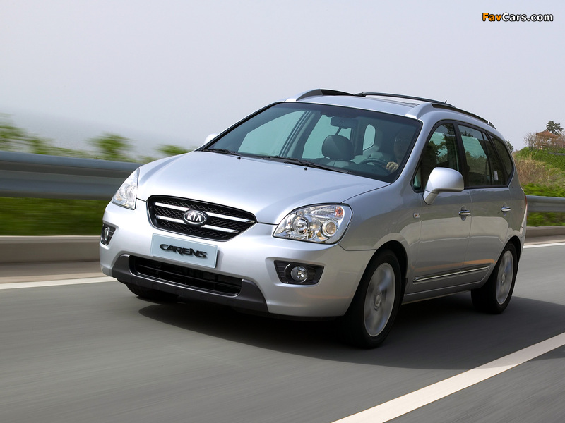 Kia Carens (UN) 2006–10 images (800 x 600)