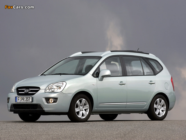 Kia Carens (UN) 2006–10 photos (640 x 480)