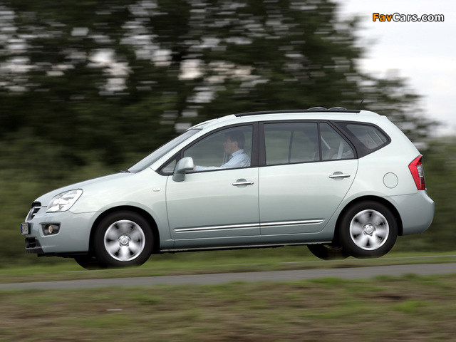 Kia Carens (UN) 2006–10 wallpapers (640 x 480)