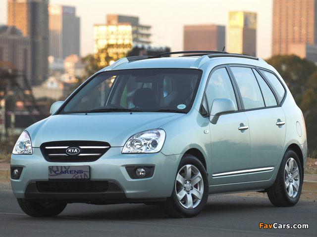 Kia Carens ZA-spec (UN) 2007–09 pictures (640 x 480)