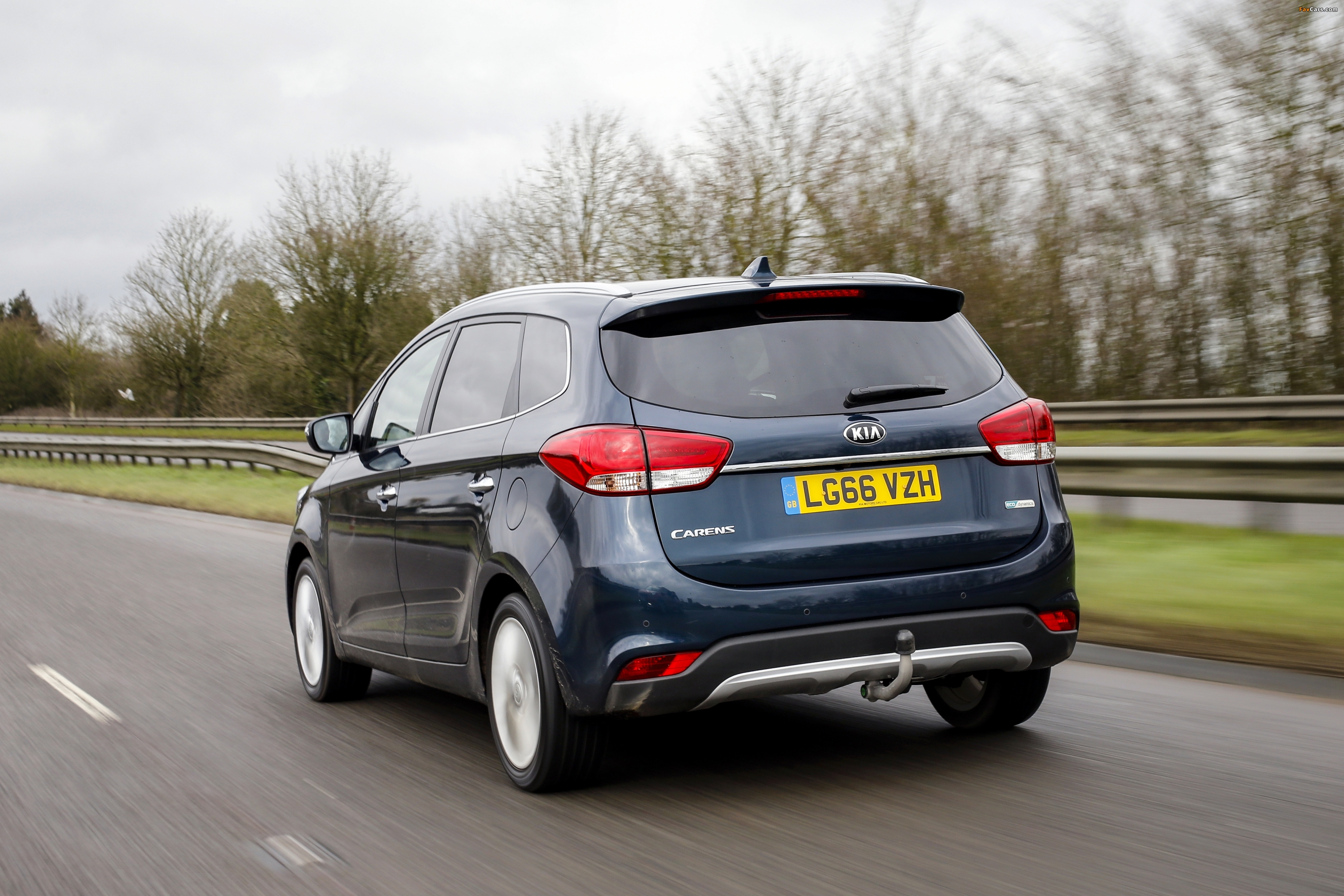 Kia Carens EcoDynamics UK-spec 2016 pictures (3500 x 2334)