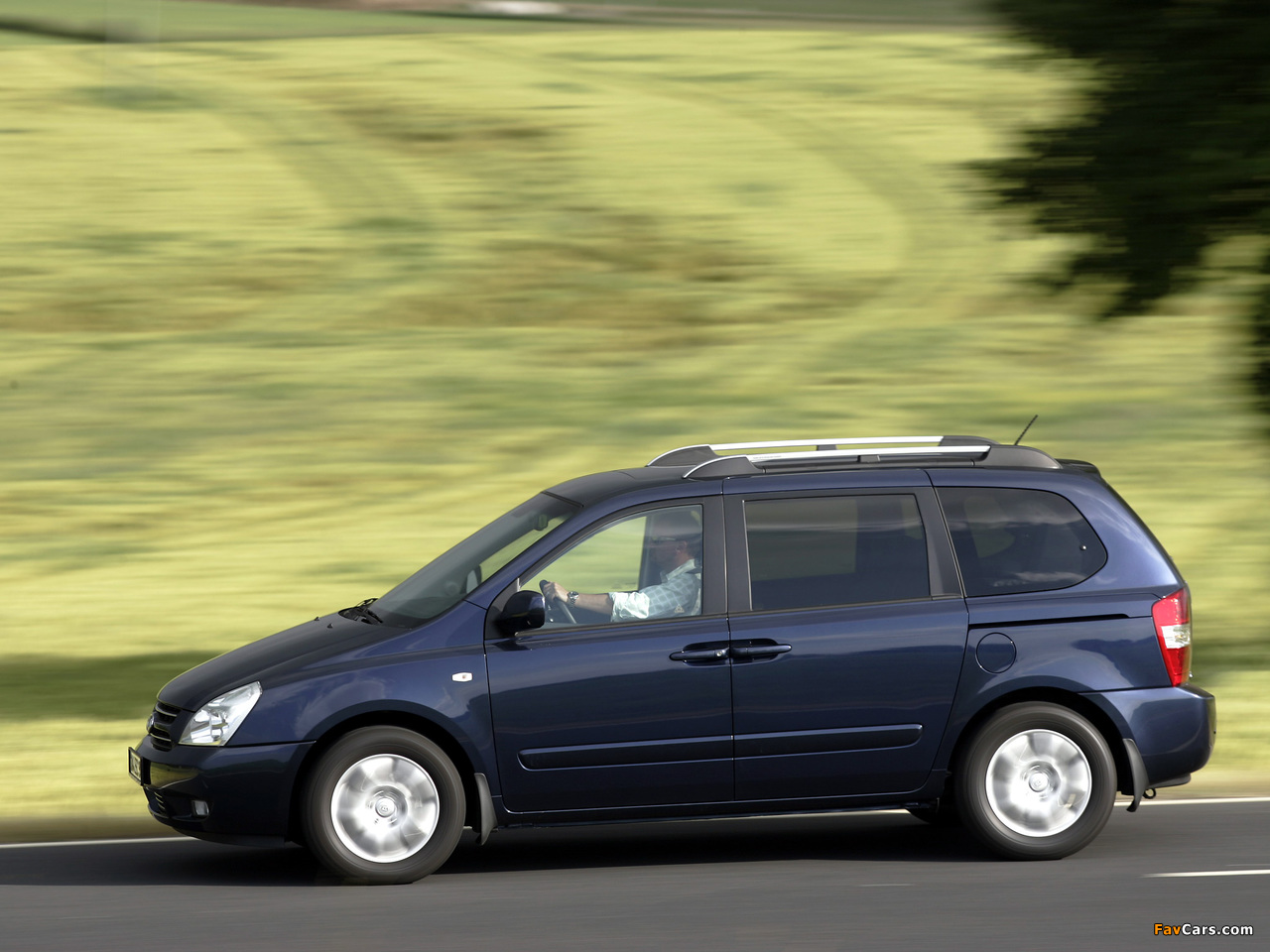 Kia Carnival (VQ) 2006–10 photos (1280 x 960)