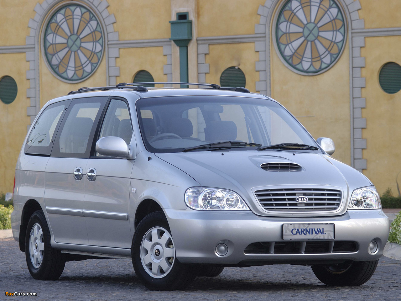 Pictures of Kia Carnival ZA-spec 2002–04 (1280 x 960)