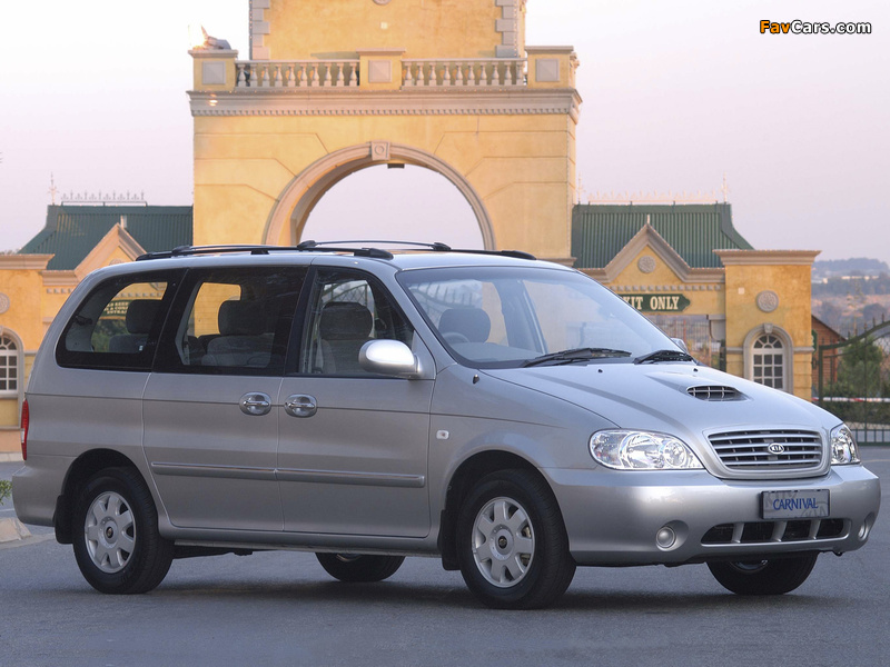 Pictures of Kia Carnival ZA-spec 2002–04 (800 x 600)