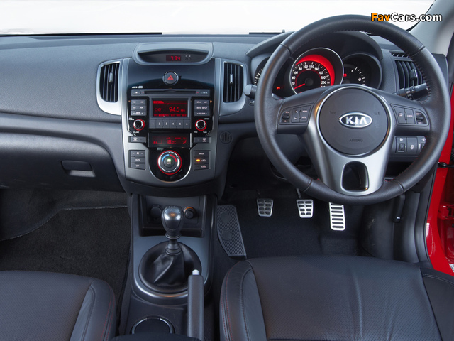 Images of Kia Cerato Koup ZA-spec (TD) 2009–13 (640 x 480)