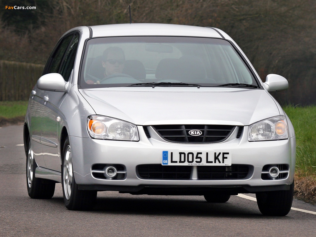Kia Cerato Hatchback UK-spec (LD) 2004–07 photos (1024 x 768)