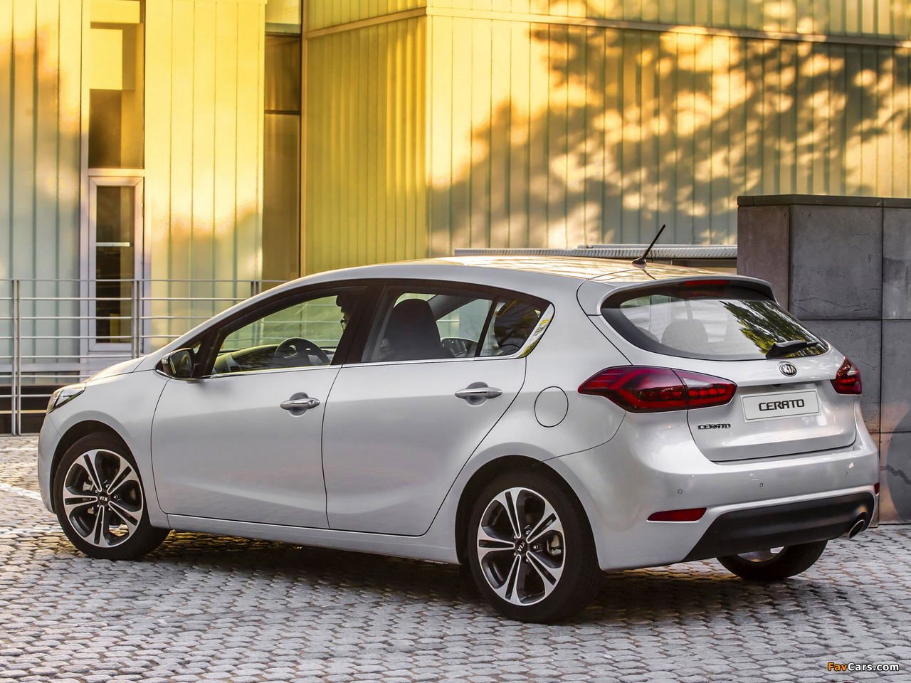 Kia Cerato Hatchback 2013 images (1280 x 960)