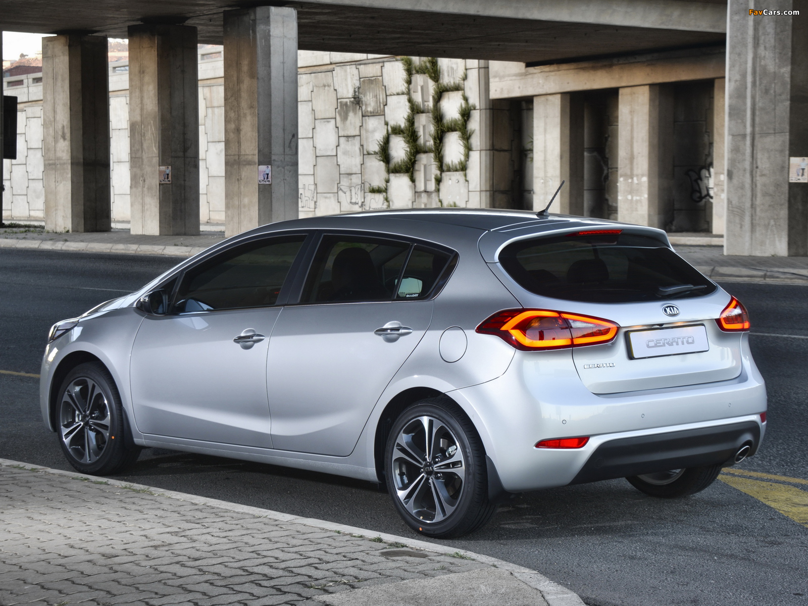 Kia Cerato Hatchback ZA-spec 2013 images (1600 x 1200)