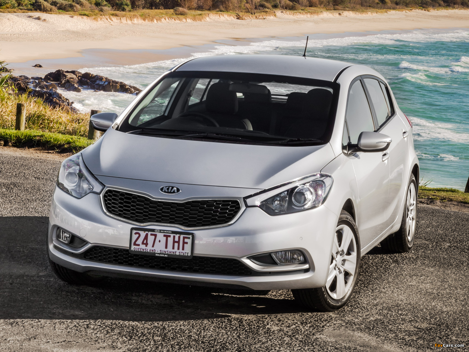 Kia Cerato Hatchback AU-spec 2013 photos (1600 x 1200)