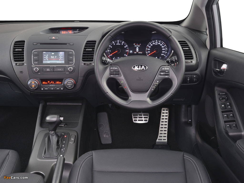 Kia Cerato Hatchback ZA-spec 2013 photos (1024 x 768)