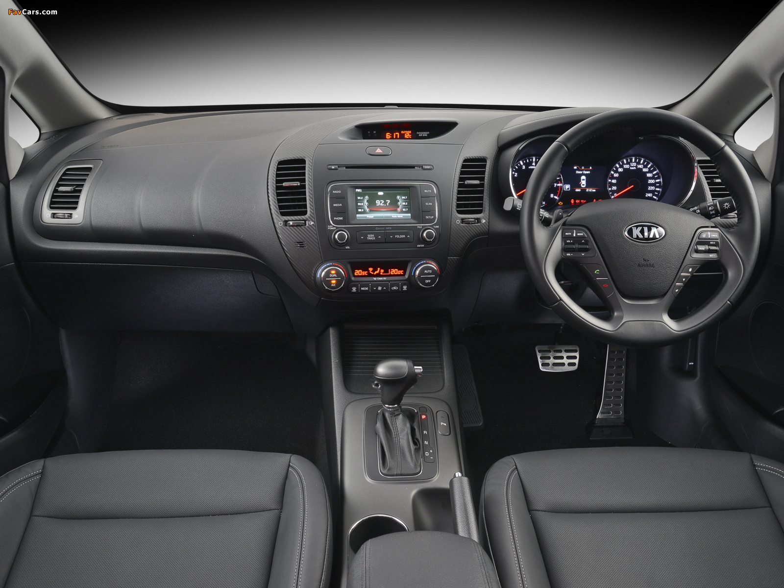 Kia Cerato Hatchback ZA-spec 2013 photos (1600 x 1200)