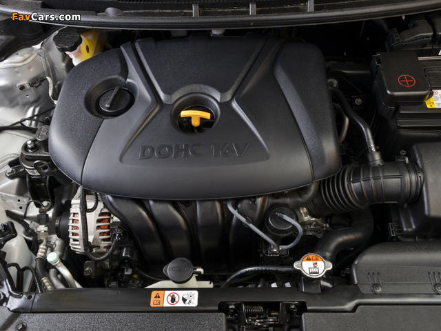 Kia Cerato Hatchback ZA-spec 2013 pictures (640 x 480)