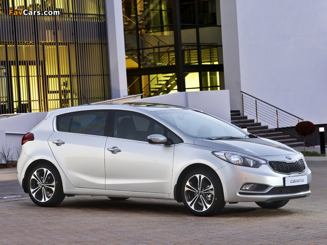 Kia Cerato Hatchback ZA-spec 2013 pictures (640 x 480)