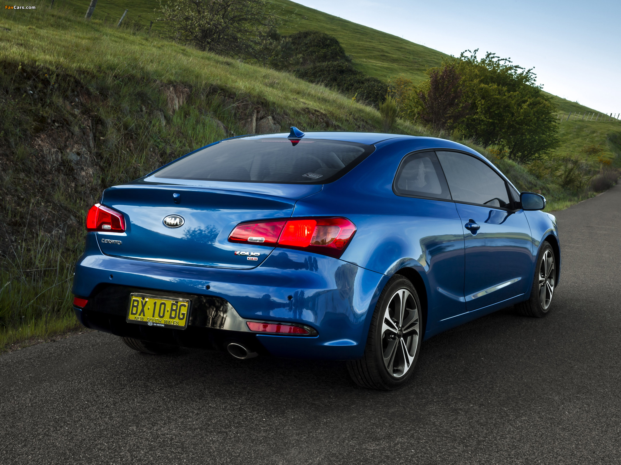 Kia Cerato Koup AU-spec 2013 wallpapers (2048 x 1536)