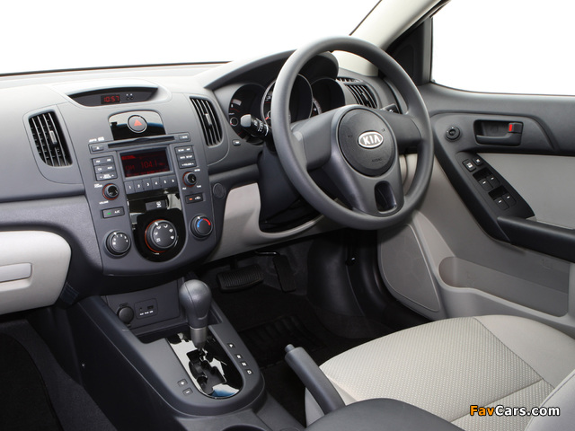 Photos of Kia Cerato Sedan AU-spec (TD) 2009–13 (640 x 480)