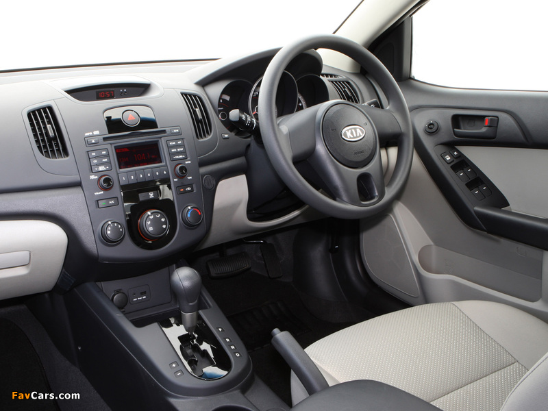 Photos of Kia Cerato Sedan AU-spec (TD) 2009–13 (800 x 600)