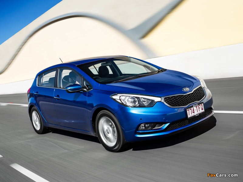 Photos of Kia Cerato Hatchback AU-spec 2013 (800 x 600)