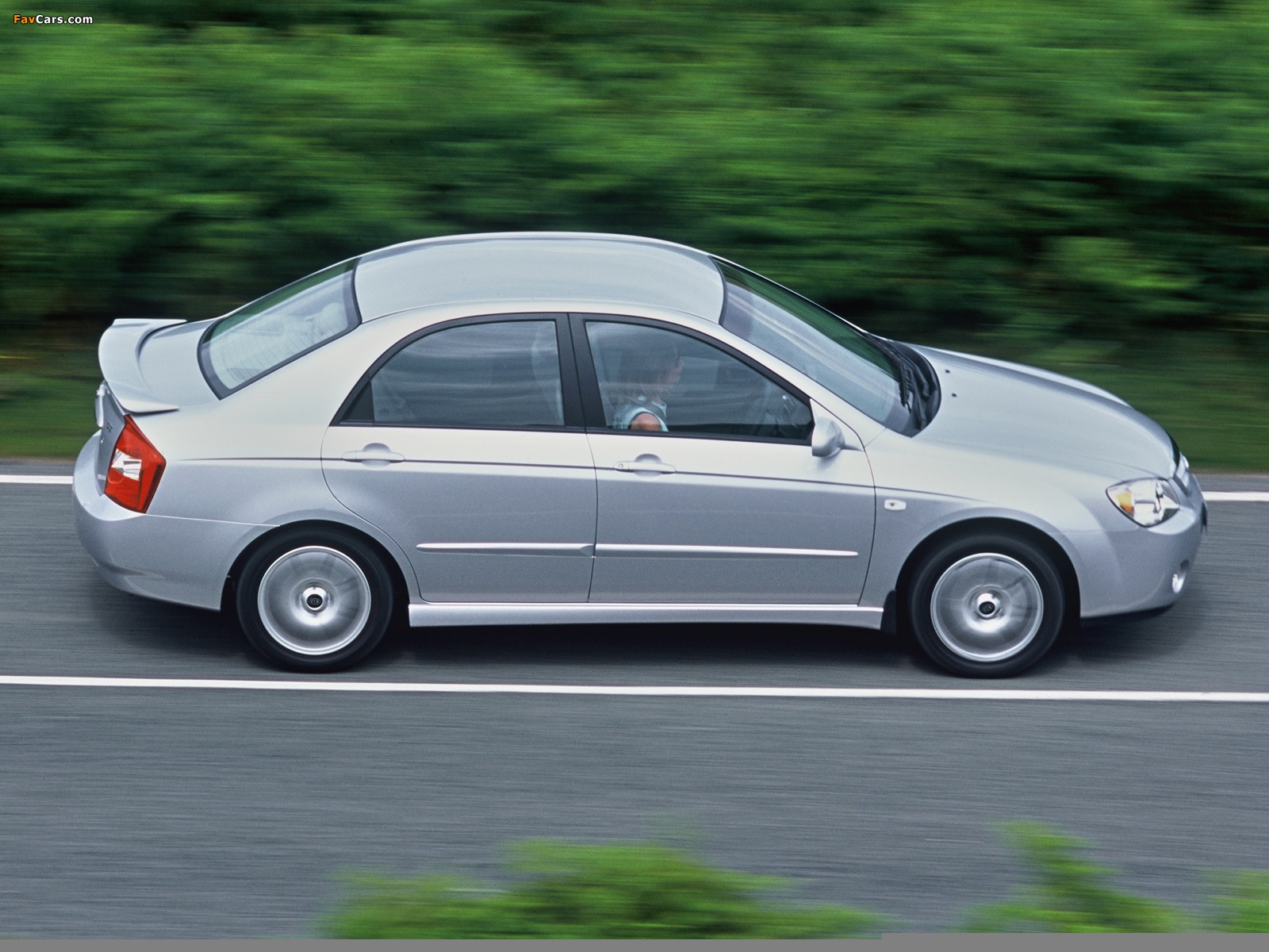 Pictures of Kia Cerato Sedan UK-spec (LD) 2004–07 (1600 x 1200)
