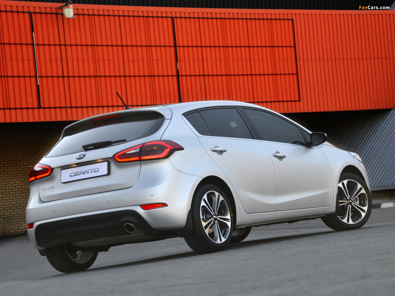 Pictures of Kia Cerato Hatchback ZA-spec 2013 (1280 x 960)