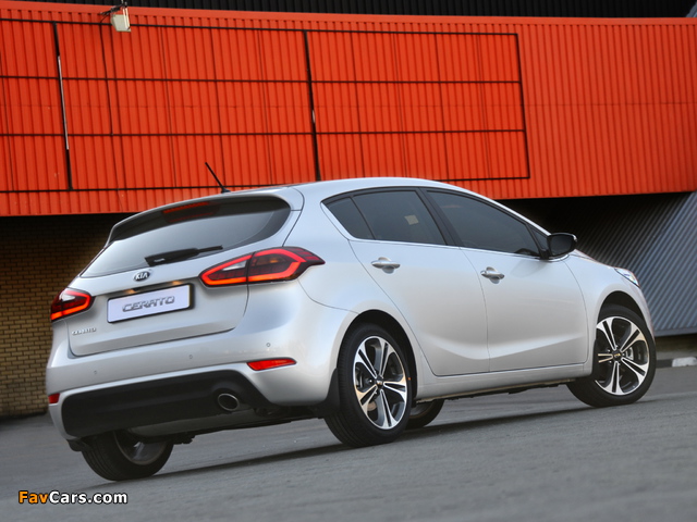 Pictures of Kia Cerato Hatchback ZA-spec 2013 (640 x 480)