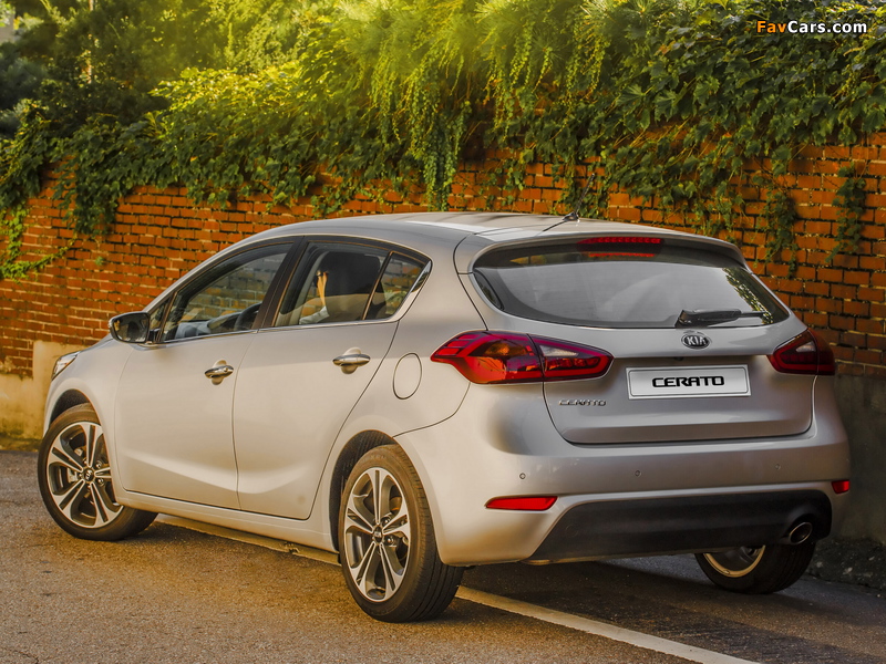 Pictures of Kia Cerato Hatchback 2013 (800 x 600)