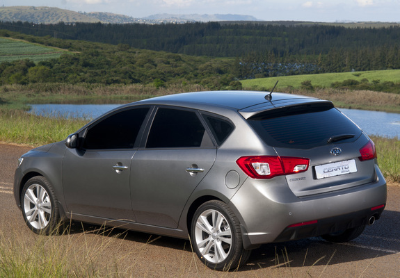 Kia Cerato Hatchback ZA-spec (TD) 2010–13 wallpapers