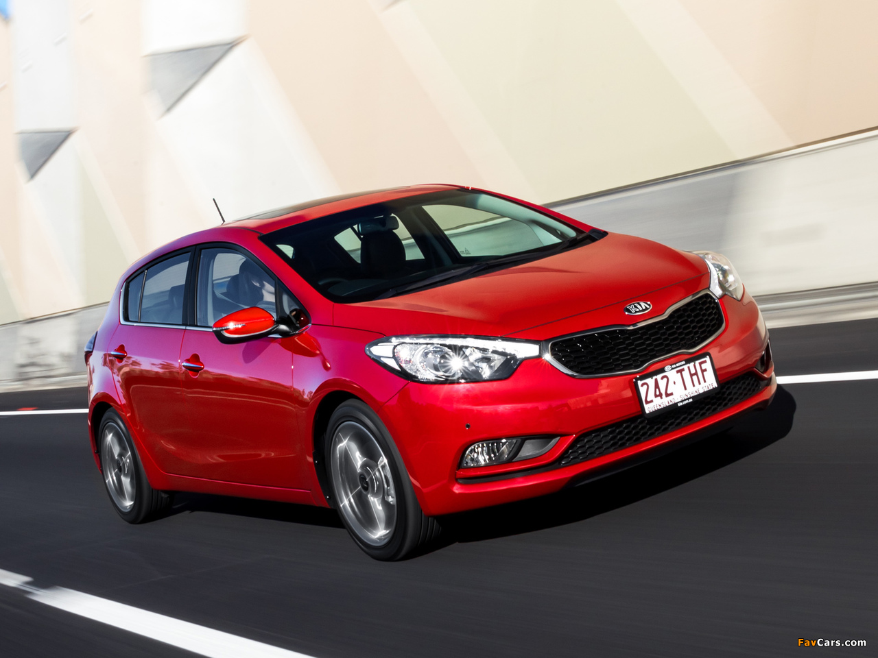 Kia Cerato Hatchback AU-spec 2013 wallpapers (1280 x 960)