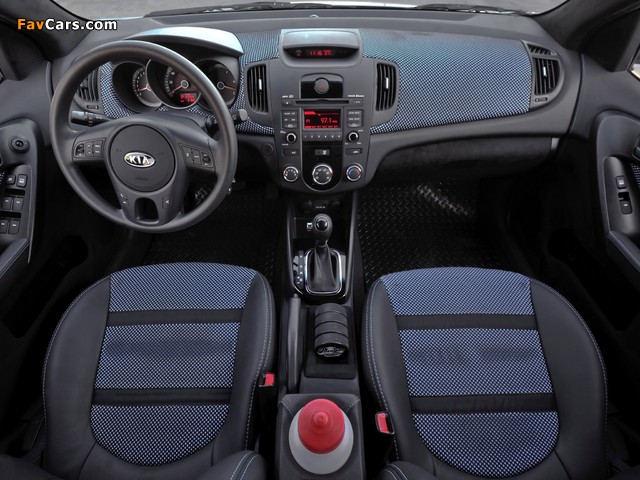 Kia Forte Hat Trick (TD) 2011 pictures (640 x 480)